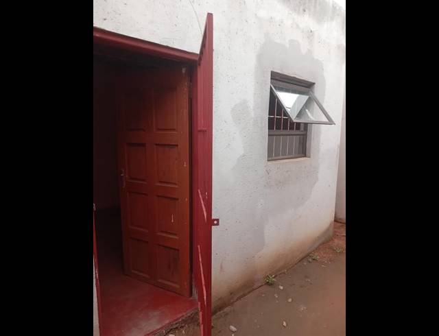 2 BEDROOM HOUSE FOR SALE IN SOSHANGUVE SOUTH